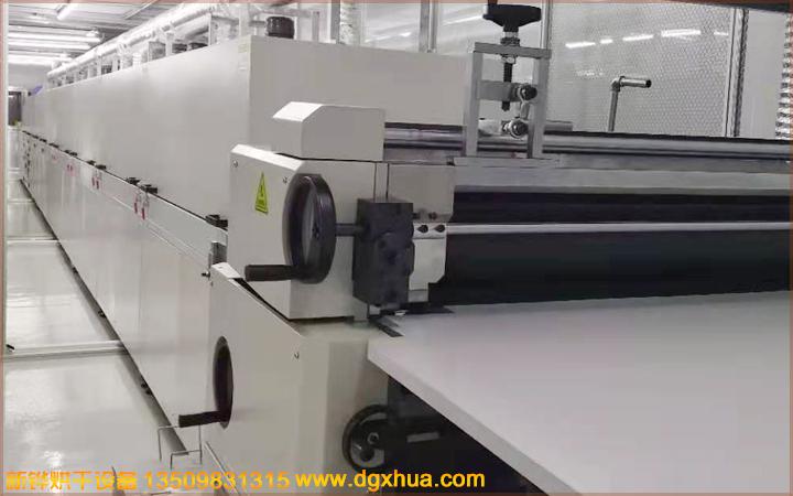 1677565997557558.jpg PET丝印UV烘干隧道炉.jpg